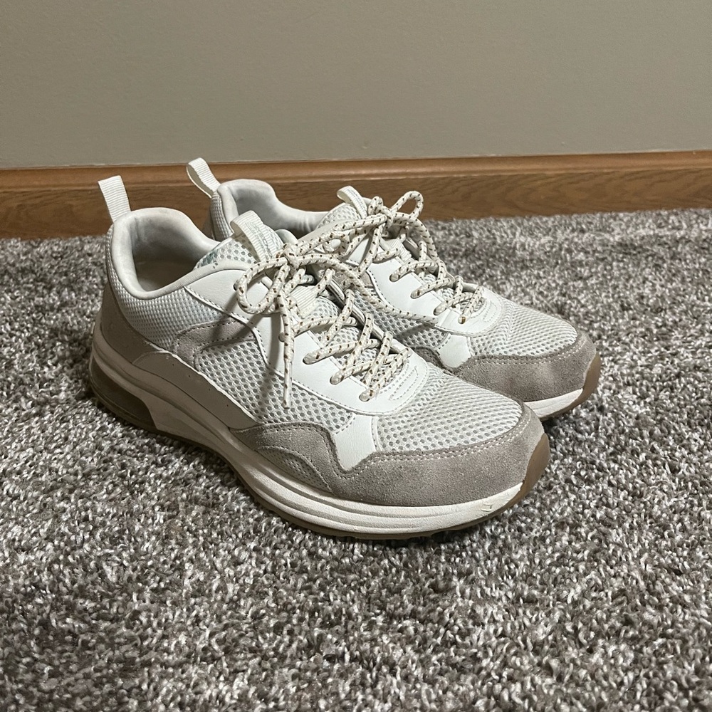 Sketchers Bobs Memory Foam Lace Up Sneakers Off White 7.5 Women’s